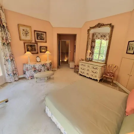 Bovary Deauville, Exceptional Location